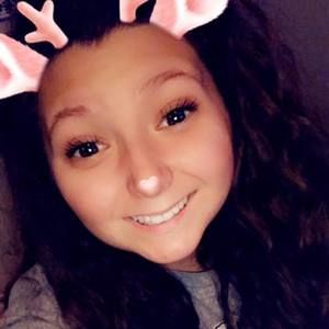 Meet your Posher, Steffie